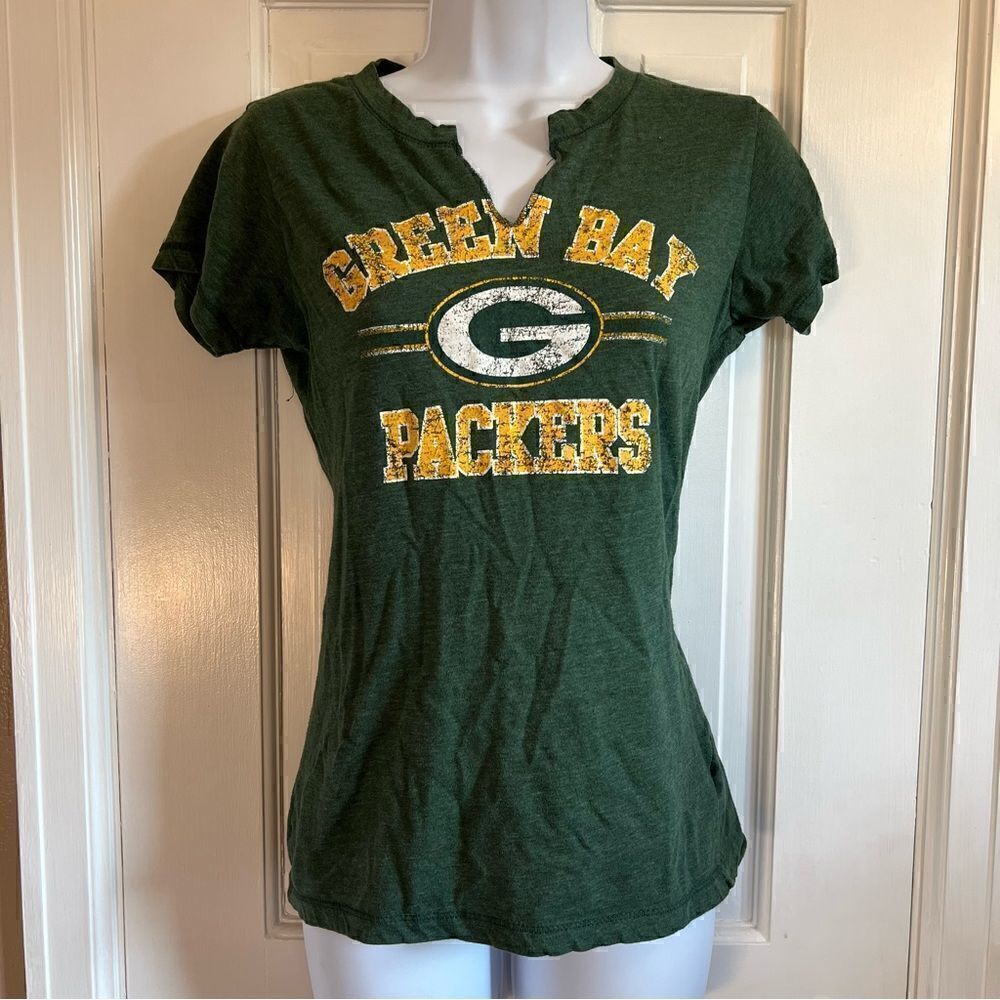 Women’s Green Bay packer shirt Medium